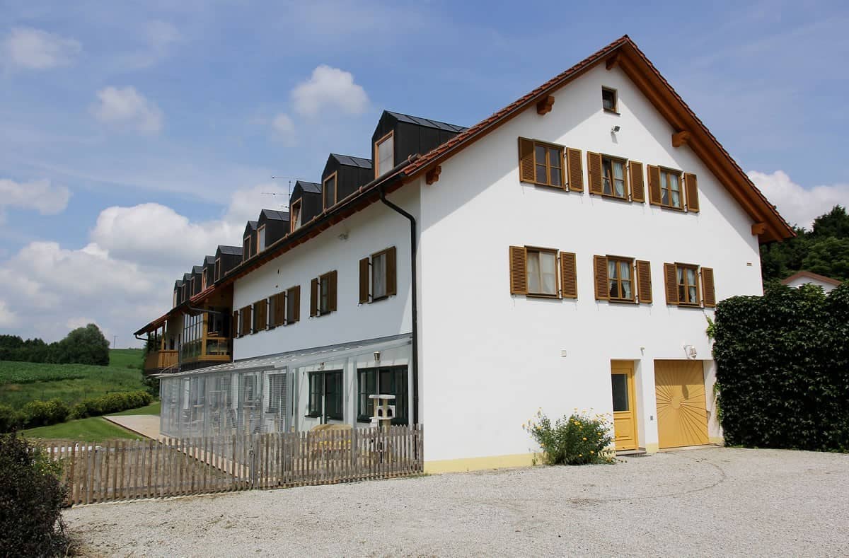 Das Katzenhaus der Hunde- und Katzenpension Riffenthal von außen